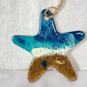 6 for $20❤️ Ocean resin art ornament.